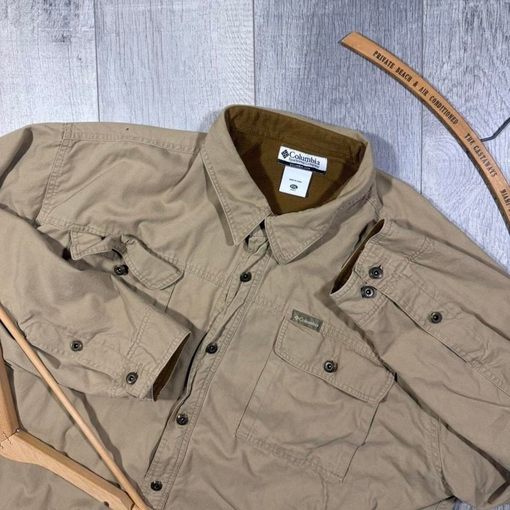 Vintage 2000s tan and brown Sherpa lined comfy Columbia button up shirt